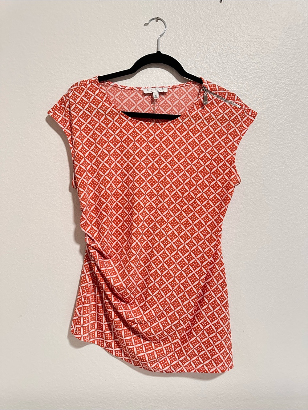 Chaus Red Geometric Cap-Sleeve Blouse
